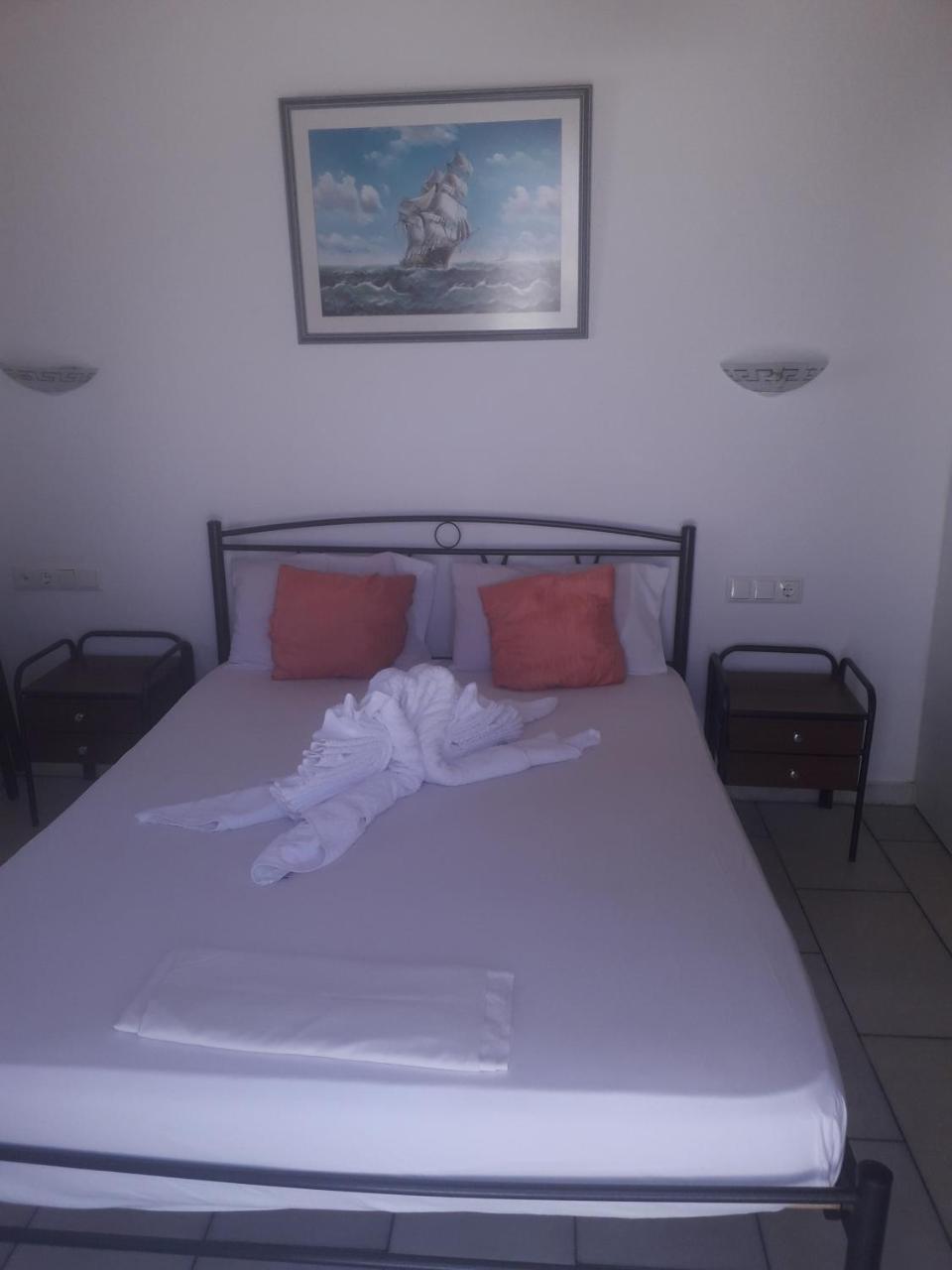 Simos Luxury Apartments Naxos City 外观 照片